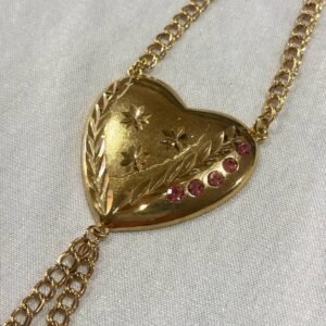 Manita de Corazón de Piedra