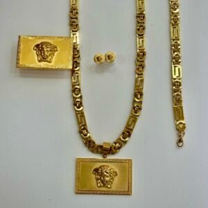 Conjunto Placa de Ver-sace Dorada