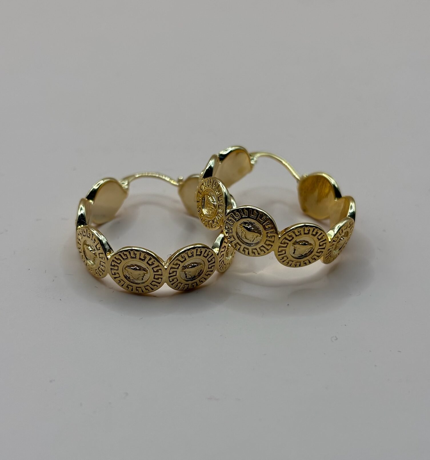 Argollas con Cabezas de Versa