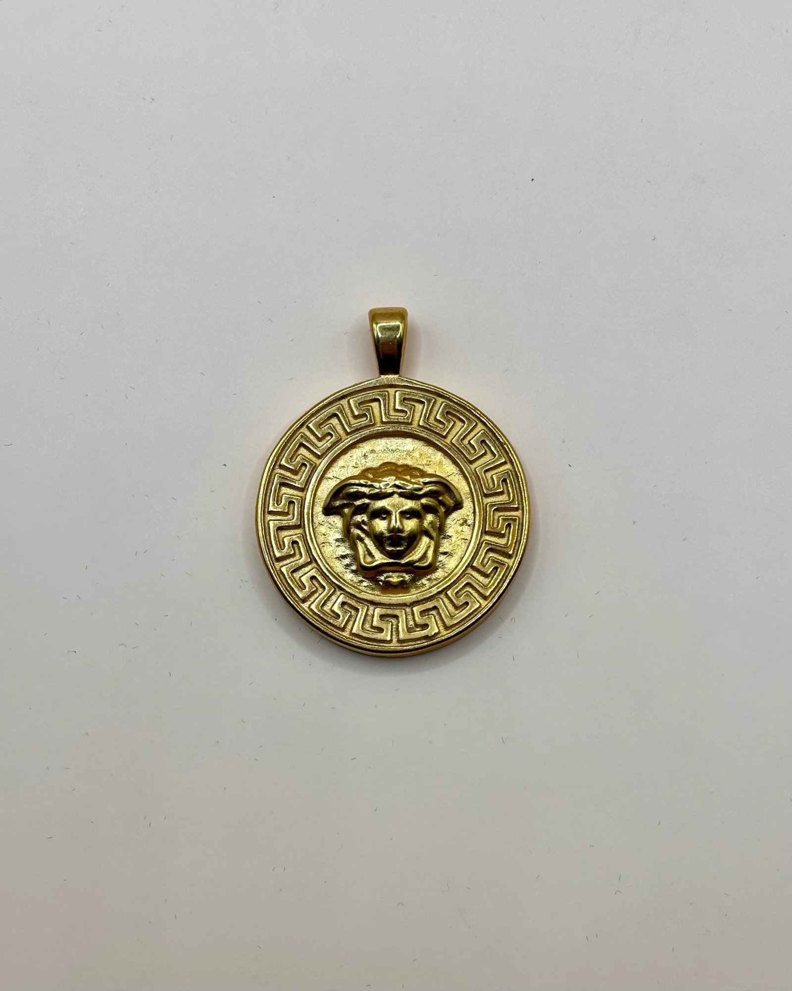 Medalla Versa "Gorgona Aureus"