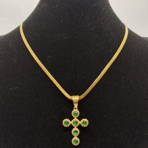 Cruz con piedra verde + Cadena